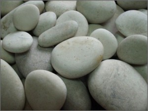 Камени.